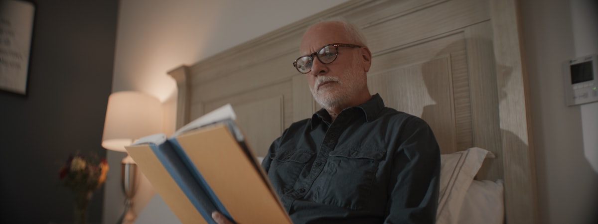 Man in his late 40s maintaining an active morning routine